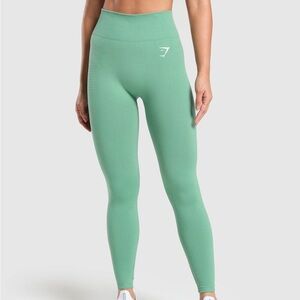 GREEN GYMSHARK LEGGINGS